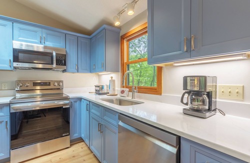 Covert Casa | Stolen Day - located in the desirable rustic gated resort community - Pet Friendly!