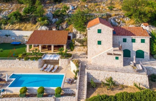 Slivno Casa | Stolovi by Interhome