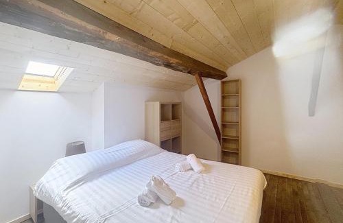Condom Casa | Stone and elegant house on central place