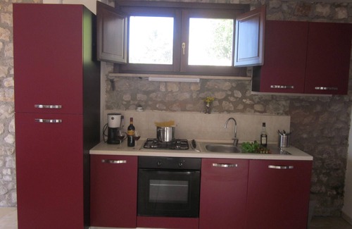Sermoneta Apartamento | Las habitaciones pintadas: Apartamento "Sermoneta" de corte medieval, el uso Piscin