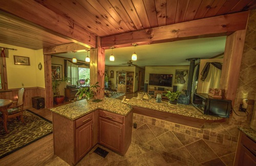 Windsor Casa | Stone Bear Sanctuary- A Secluded Nature and Wildlife Lovers' Retreat