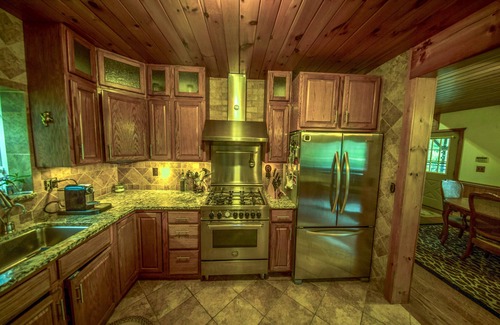 Windsor Casa | Stone Bear Sanctuary- A Secluded Nature and Wildlife Lovers' Retreat