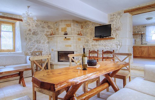 Prines Villa | Piedra Cottage Casa en la naturaleza con jardines amplias y privacidad completa!