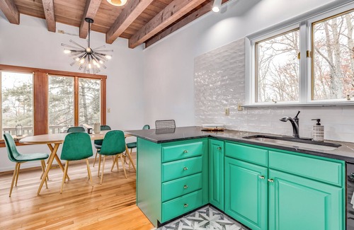 Kabletown Casa | Stone Cabin on Valley View: Firepit + Hot Tub