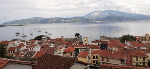 Gefira Mpania Apartamento | Stone Clock's House