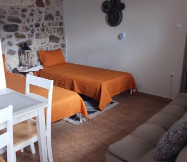 Gefira Mpania Apartamento | Stone Clock's House