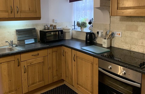 Oakford Cabaña | Stone cosy welsh cottage close to the sea