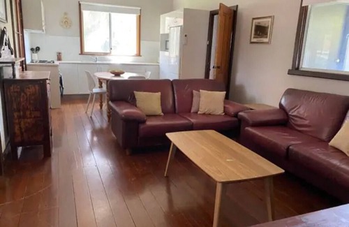 Mandurah Casa | Stone Cottage - Close to beach and estuary