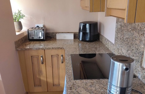 Banbury Cabaña | Stone cottage with garden and summer house on Cotswolds border