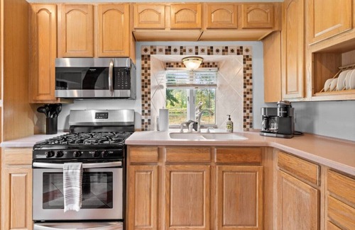 Brockport Casa | Stone Cottage on Erie Canal, Brockport!