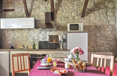Fargues Cabaña | casa de piedra reformada con vistas excepcionales