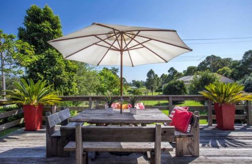Woodstock Casa | Stone Cottage - vineyard estate w. fireplace