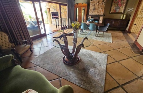 Dullstroom Casa | Stone Cottage