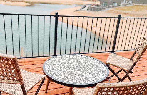 New Lisbon Casa | STONE COVE LAKE HOME : beachfront family friendly retreat near CASTLE ROCK LAKE