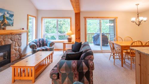 East Kootenay Apartamento | Stone Creek Chalet by Fernie Lodging Company