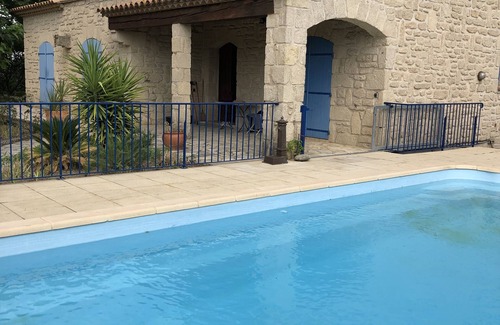 Thezan-les-Beziers Casa | Stone family villa