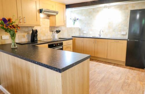 Hoylandswaine Casa | Stone Farm Cottage
