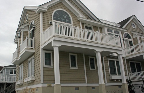 Stone Harbor Casa | Stone Harbor con vista al agua! 1 cuadra del centro (lado norte)
