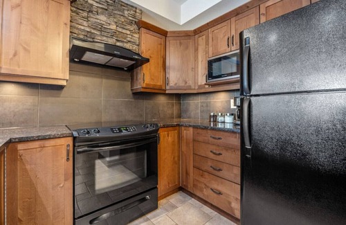 East Kootenay Apartamento | Stone Hearth | Pool | Hot Tub | Hot Springs