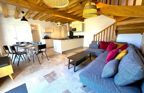 Saint-Vincent-de-Cosse Casa | Stone house with private terrace & enclosed garden, near Dordogne river