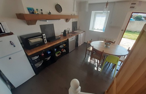 Ploumilliau Casa | Stone house 60 m2 with garden in the town center near the beaches