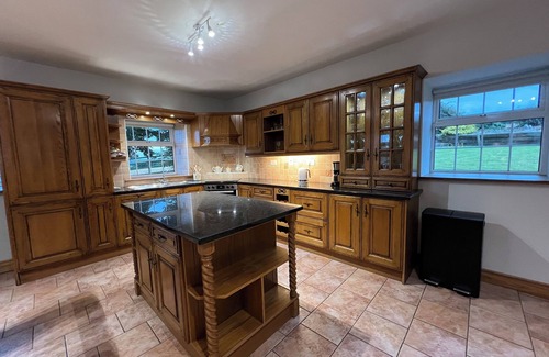 Donore Casa | Stone House, Boyne Valley Views nSleeps 10, 5 Bedroom 30 mins to Dublin airport