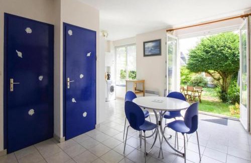 Etables-sur-Mer Casa | Stone House by Les Godelins Beach