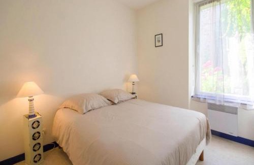 Etables-sur-Mer Casa | Stone House by Les Godelins Beach