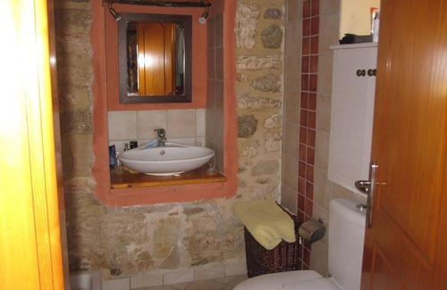 Evrostina Casa | Stone House by the sea