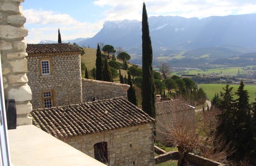 Mirabel-et-Blacons Casa | Casa de piedra en el antiguo pueblo de Mirabel con vistas al río Drôme