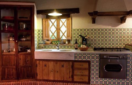 Alajar Casa | Stone House in Alájar near Gruta de las Maravillas