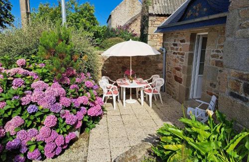 Lannilis Casa | Stone House in Brittany near the Sea, cleaning included