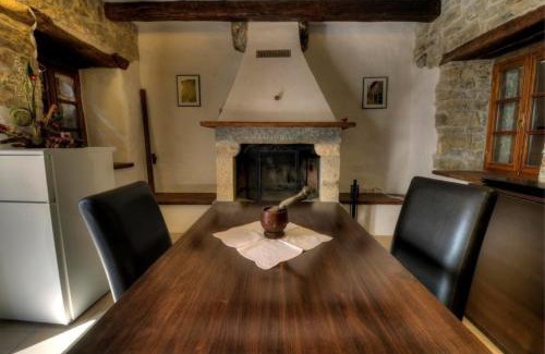 Kotli Casa | Stone House Kotli