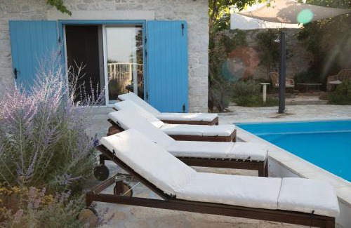 Velim Casa | Stone House Kula Milica