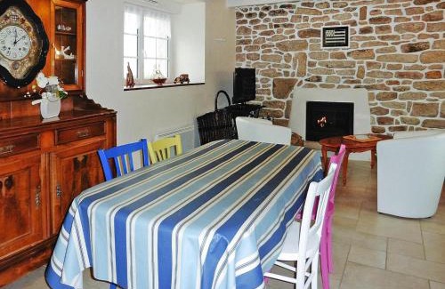 Plobannalec-Lesconil Casa | Stone House near Torche Beach
