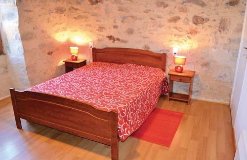 Saint-Bressou Casa | Alojamiento de 2 habitaciones en St. Bressou