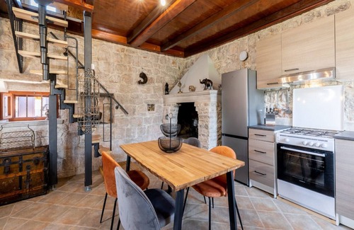 Smokvica Casa | Stone House Prapatna - Casa de vacaciones de 2 dormitorios con piscina