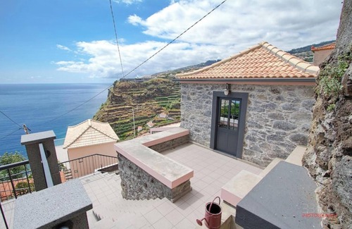 Calheta Cabaña | STONE HOUSE