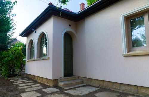 Targu Secuiesc Apartamento | Stone House