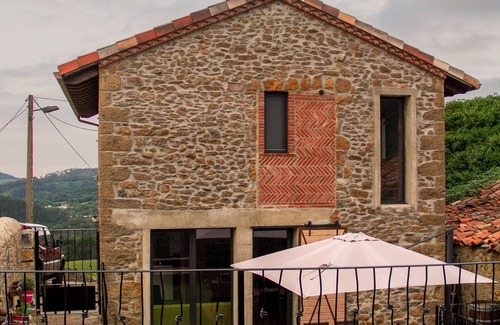 Helgueras Cabaña | CASA DE PIEDRA CON JARDÍN ENTRE EL MAR Y LA MONTAÑA