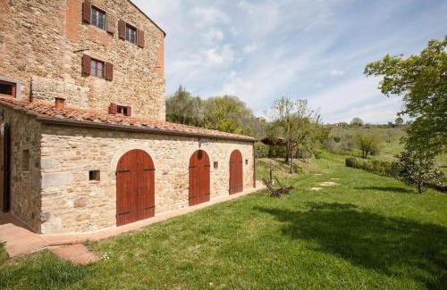 Montefiridolfi Apartamento | Stone house with pool