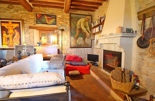 Ripa-Pozzi-Ponterosso Villa | Villa en Seravezza con 3 habitaciones, capacidad 5