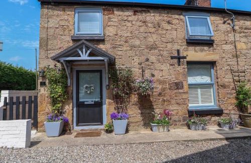 Pontblyddyn Casa | Stone Houses