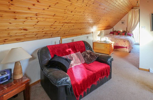 Kilkenny Cabaña | Stone Lodge