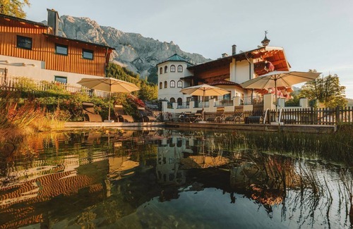 Ramsau am Dachstein Casa | Stone pine suite, shower and bath, toilet, half board, short - Hotel Lindenhof