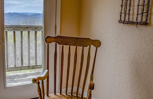 Altamont Cabina | Stone's Mountain View