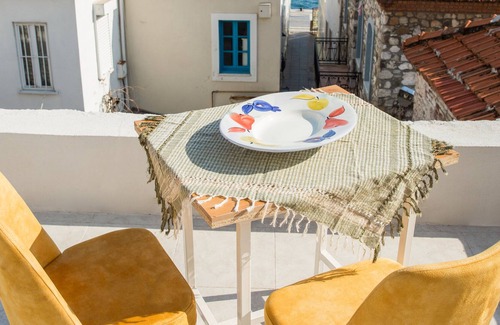 Marmaris City Center Villa | Villa de piedra en el casco antiguo de Marmaris