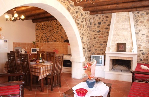 Astratigos Villa | Stone Villa Olga piscina compartida y vistas al mar, 3 dormitorios, barbacoa