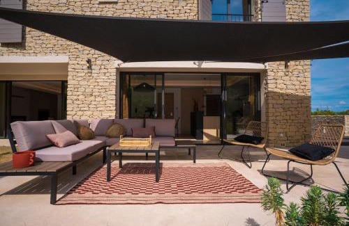 Gordes Villa | Stone villa with heated pool in Gordes