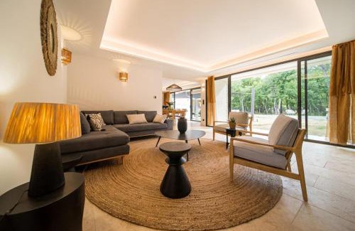 Gordes Villa | Stone villa with heated pool in Gordes